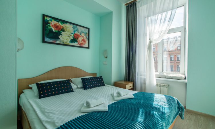 DOUBLE: double room with a double bed in the center of St. Petersburg - Oktaviana Hotel 6