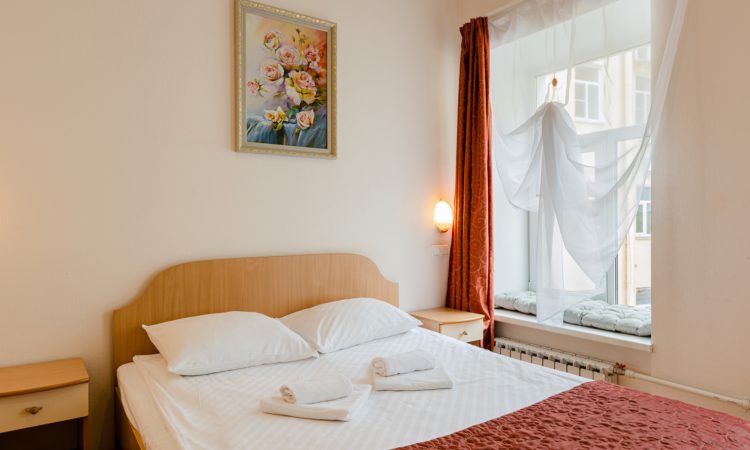 DOUBLE COMFORT WITH SOFA: superior double room with a double sofa bed in the center of St. Petersburg - Oktaviana Hotel 11
