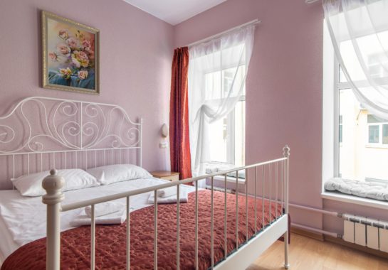 DOUBLE COMFORT WITH SOFA: superior double room with a double sofa bed in the center of St. Petersburg - Oktaviana Hotel 4
