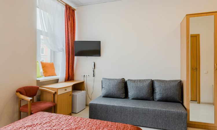 DOUBLE COMFORT WITH SOFA: superior double room with a double sofa bed in the center of St. Petersburg - Oktaviana Hotel 6