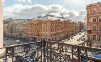 SUITE: double room with a large bed and a balcony in the center of St. Petersburg - Oktaviana Hotel 12