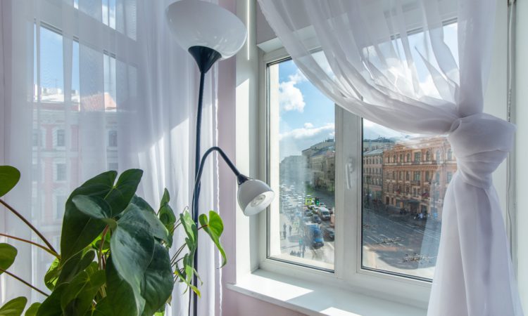 SUITE: double room with a large bed and a balcony in the center of St. Petersburg - Oktaviana Hotel 9